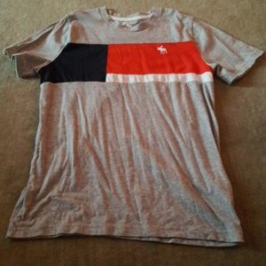 ABERCROMBIE AND FITCH T-SHIRT